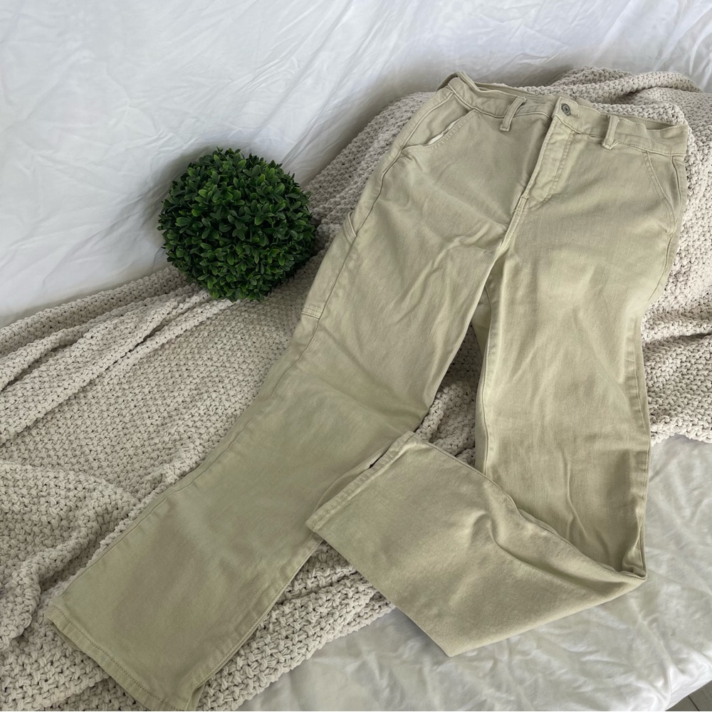 Old Navy Tan Straight Leg Jeans Timeless Style Size 6